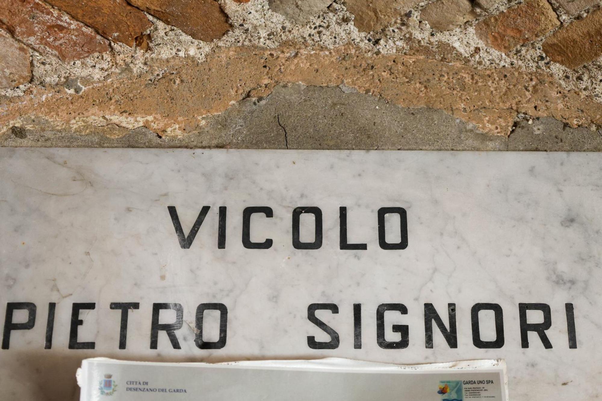 Vicolo Dei Signori Lejlighed Desenzano del Garda Eksteriør billede